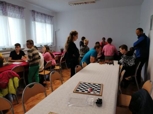 III Turniej Parafialny szachy warcaby 011