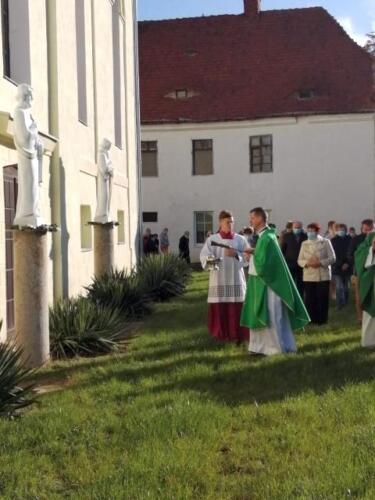 Poswiecenie figur i krzyza 013